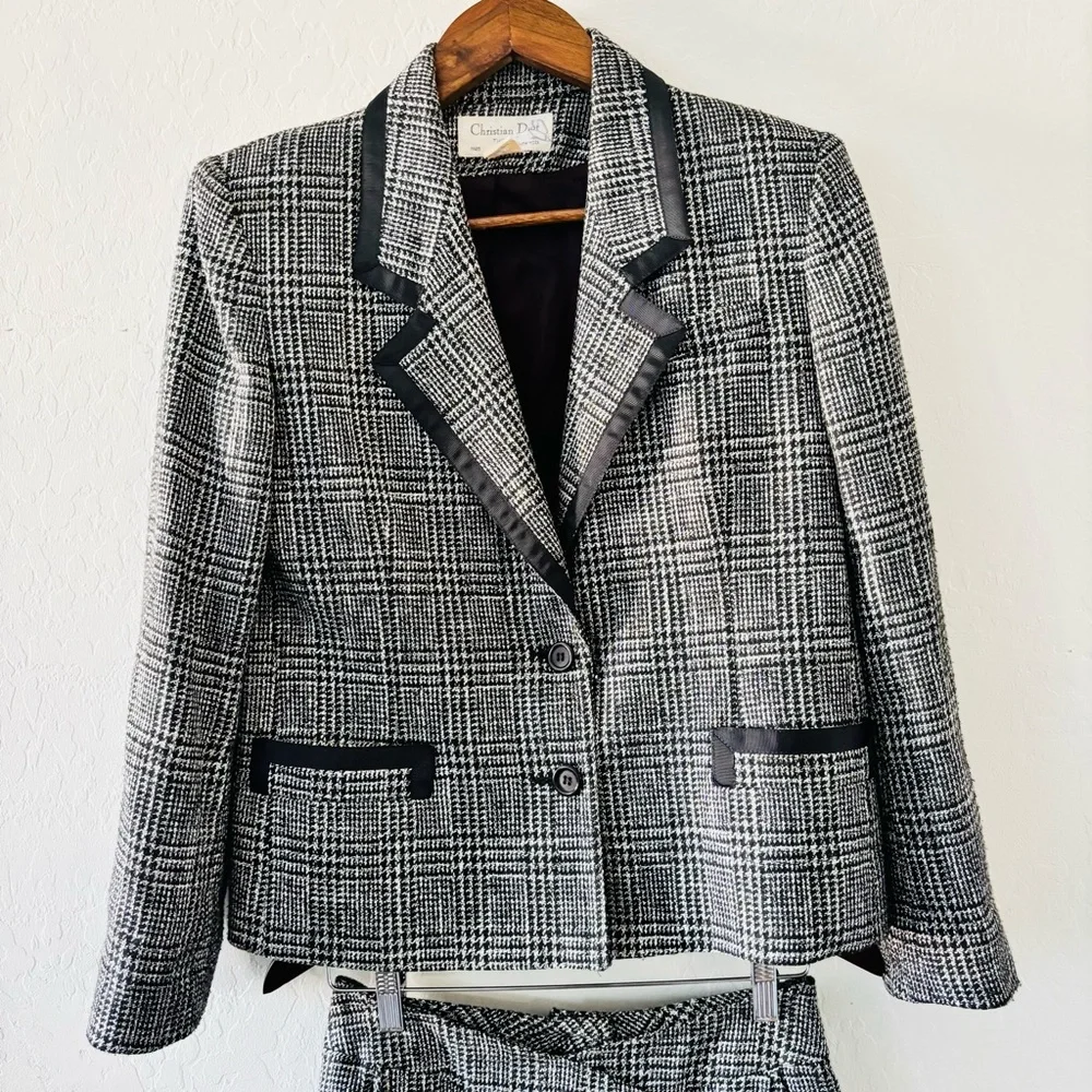 Christian Dior Vintage Skirt Suit‎ Set Size 8 Black White Tweed Plaid Power Suit
